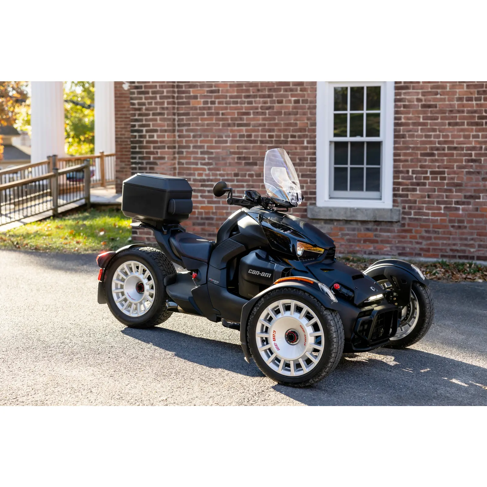 Can-Am-LinQTopcase-36l-219401262 Can-Am LinQ Top Case (36L)